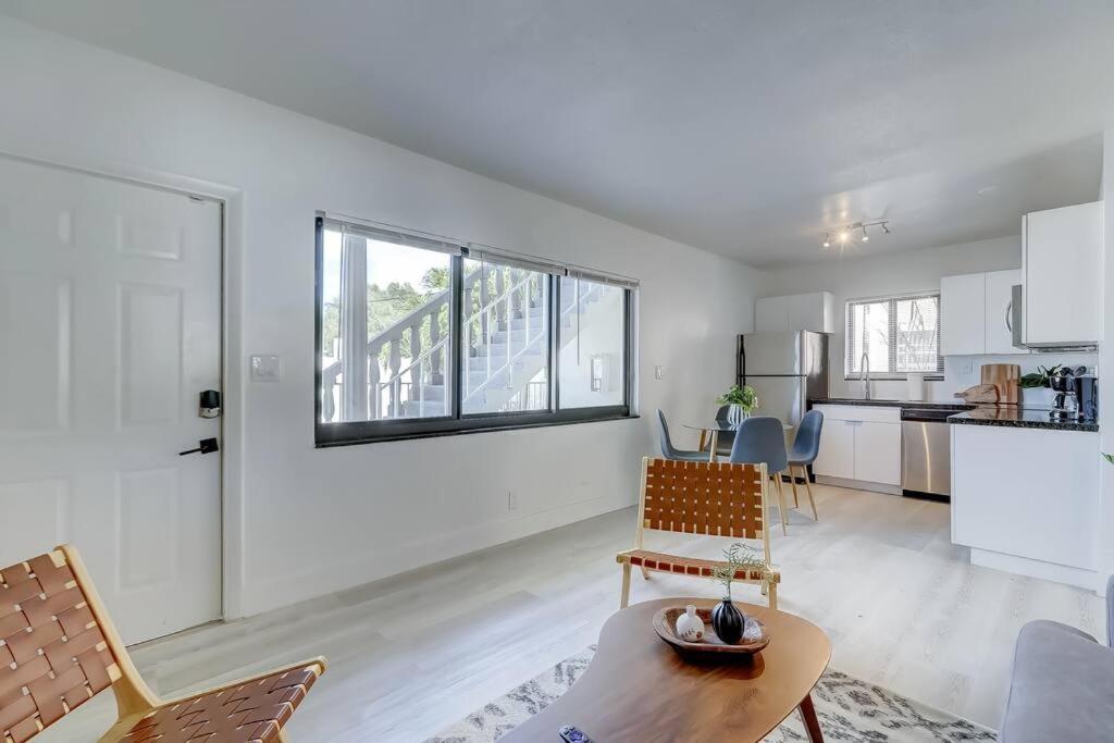 Chic Retreat: 2Br Apartment! Fort Lauderdale Esterno foto