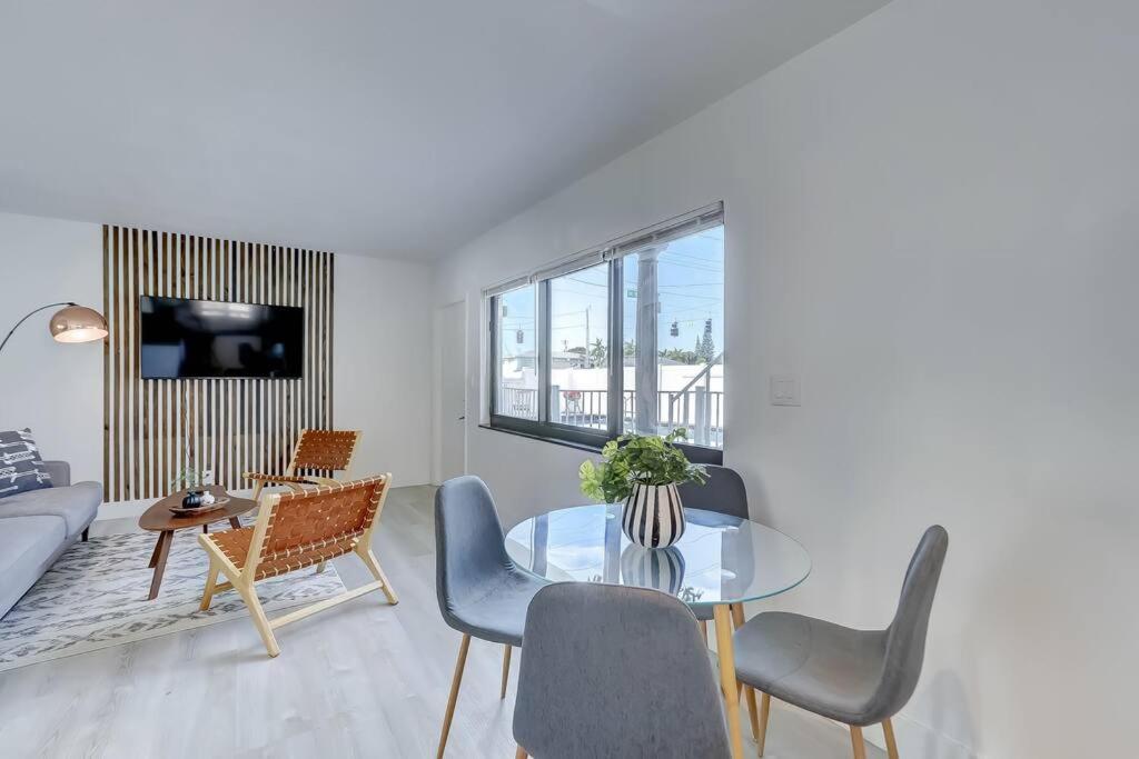 Chic Retreat: 2Br Apartment! Fort Lauderdale Esterno foto